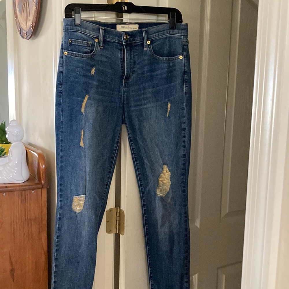 Gap true skinny jeans with gold thread destruction